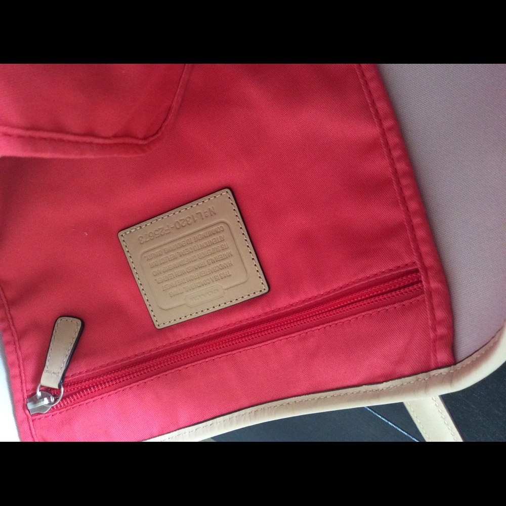 Coach tote - Picture 8 of 8
